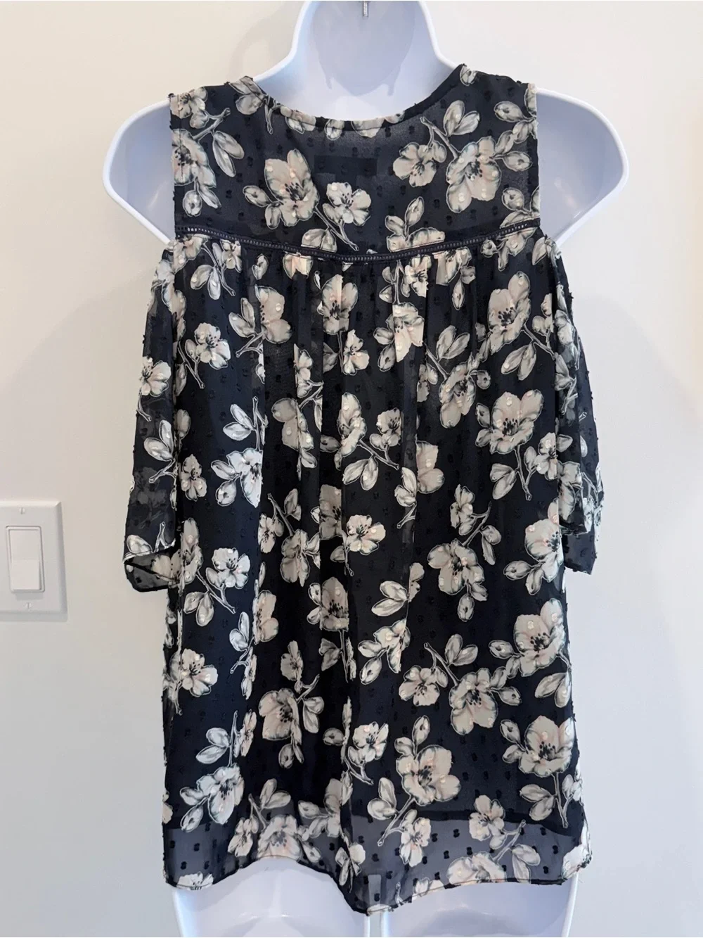 Aqua Black Floral Cold-Shoulder V-Neck Blouse - Picture 4 of 5